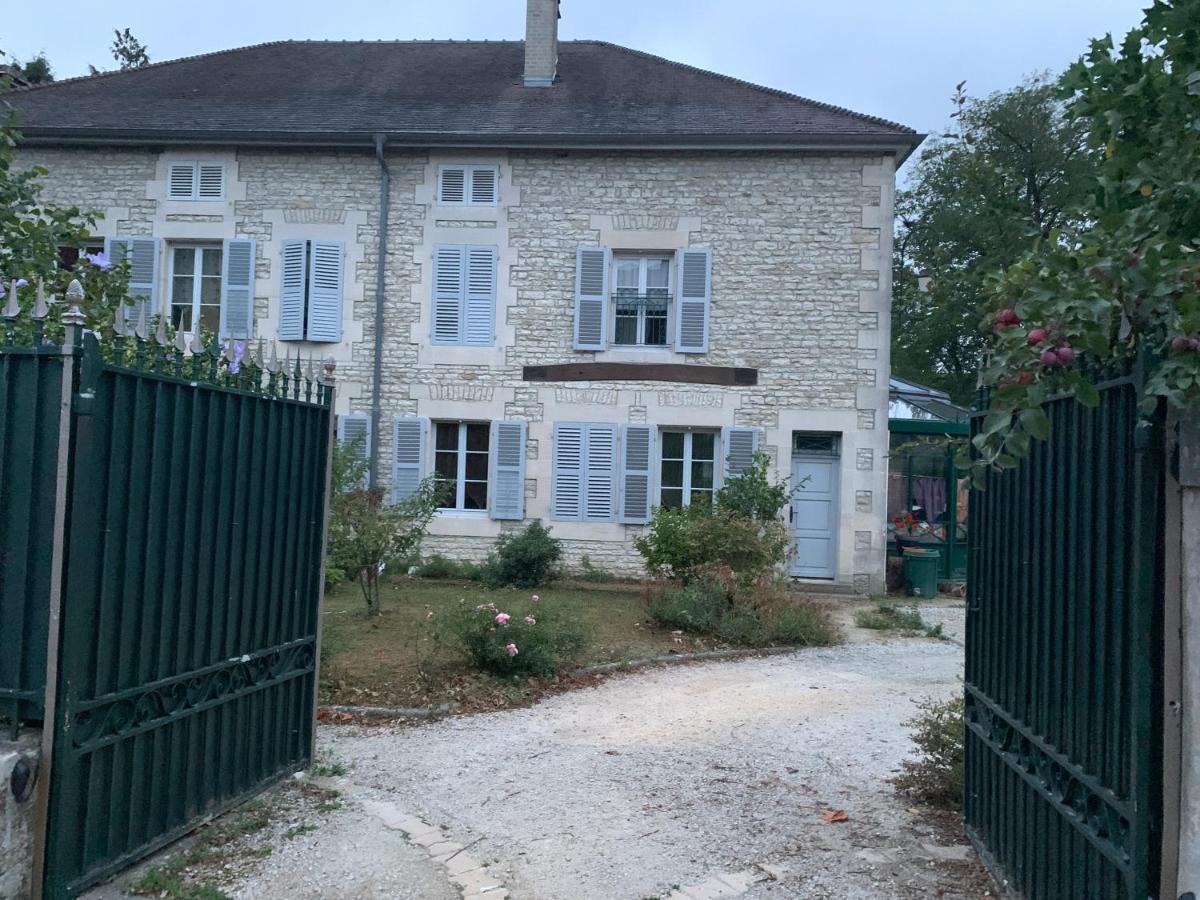 Chambres D'Hotes Dans Une Maison De Caractere Mussey-sur-Marne エクステリア 写真
