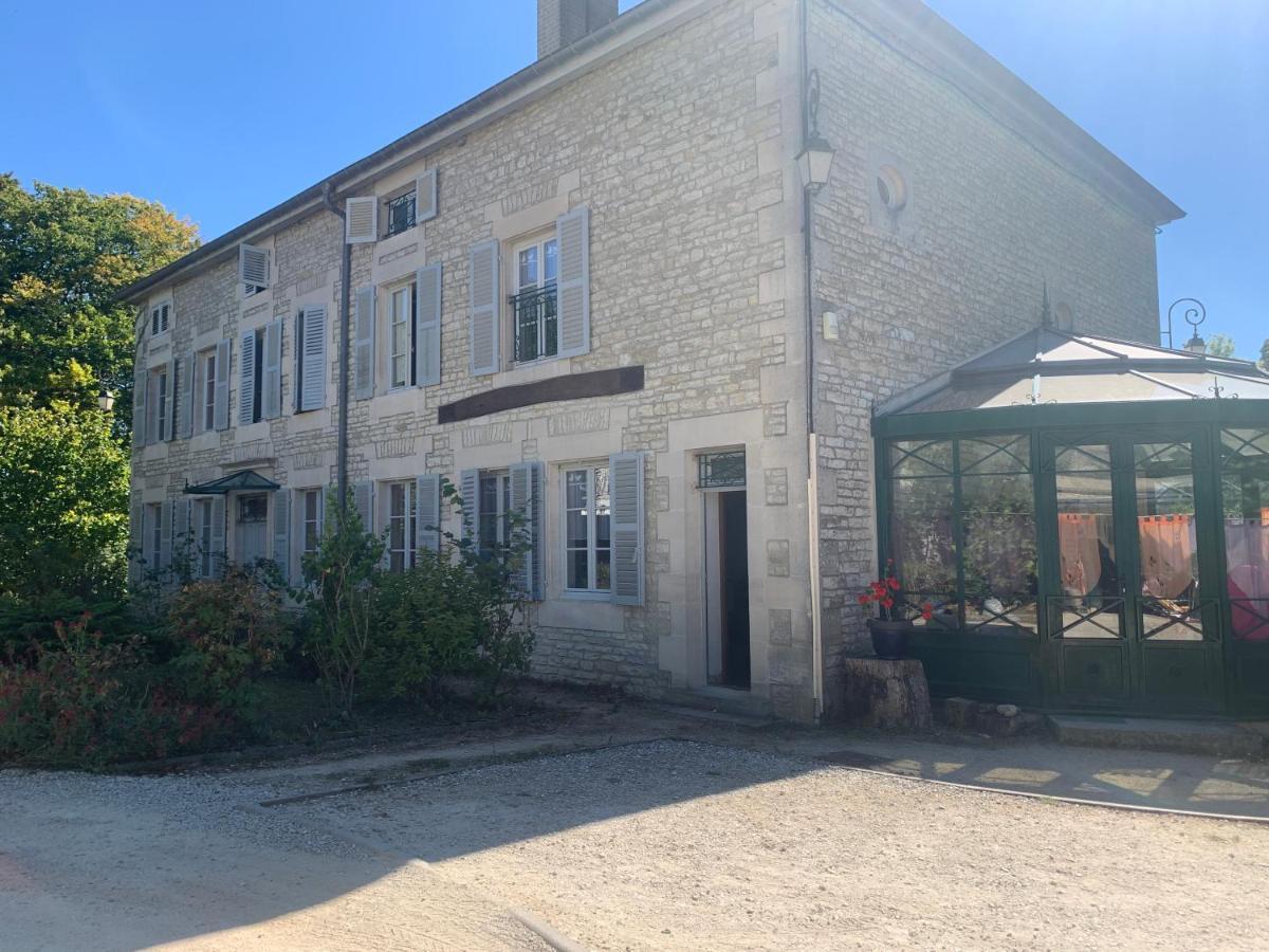 Chambres D'Hotes Dans Une Maison De Caractere Mussey-sur-Marne エクステリア 写真